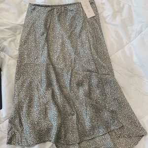NWT trendy midi skirt!